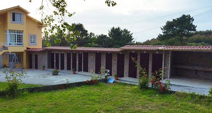 Área de autocaravanas Camping Fontesín en Taraza, A Coruña